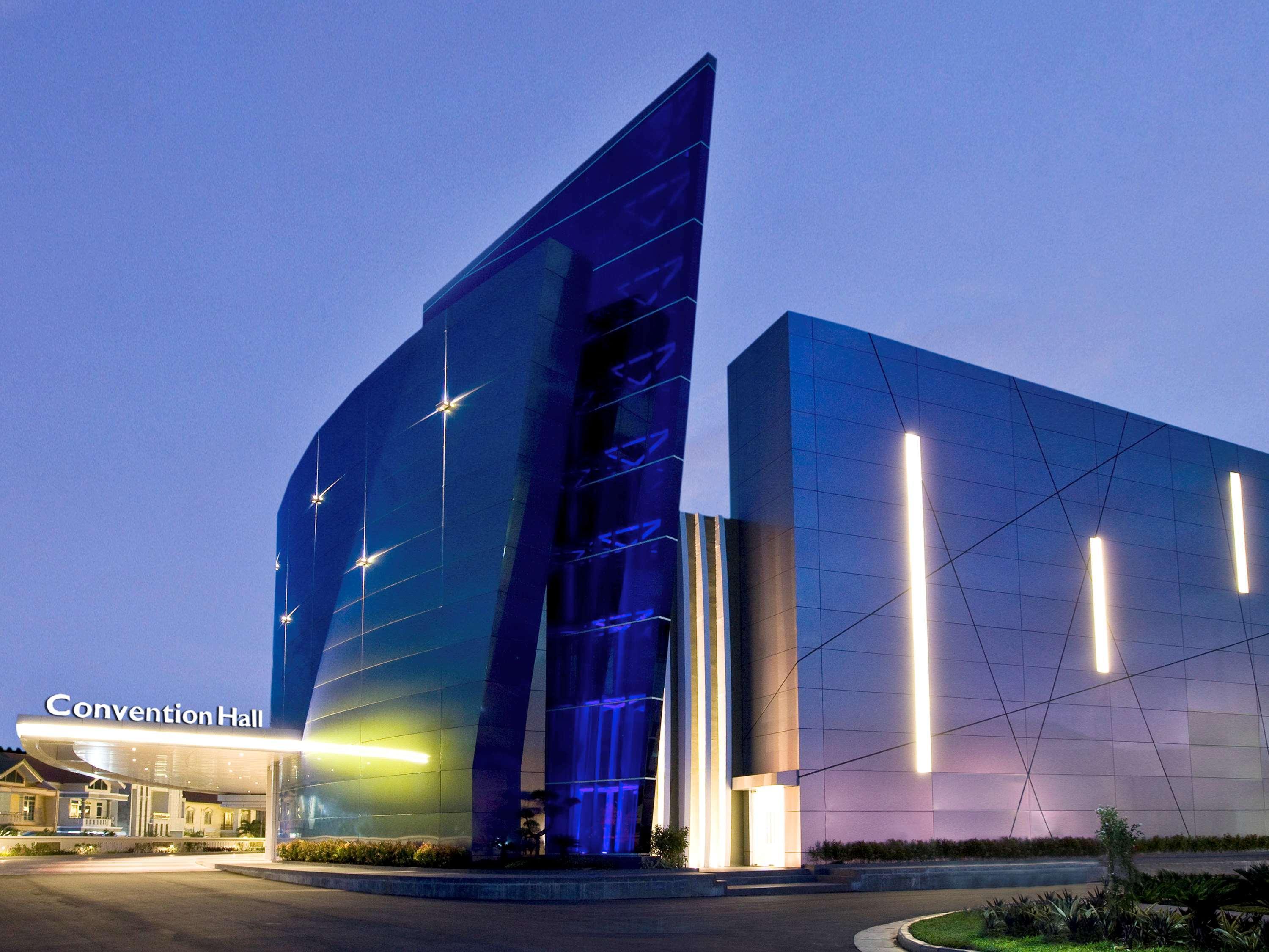 Novotel Bangka Hotel & Convention Center Pangkal Pinang Exteriör bild