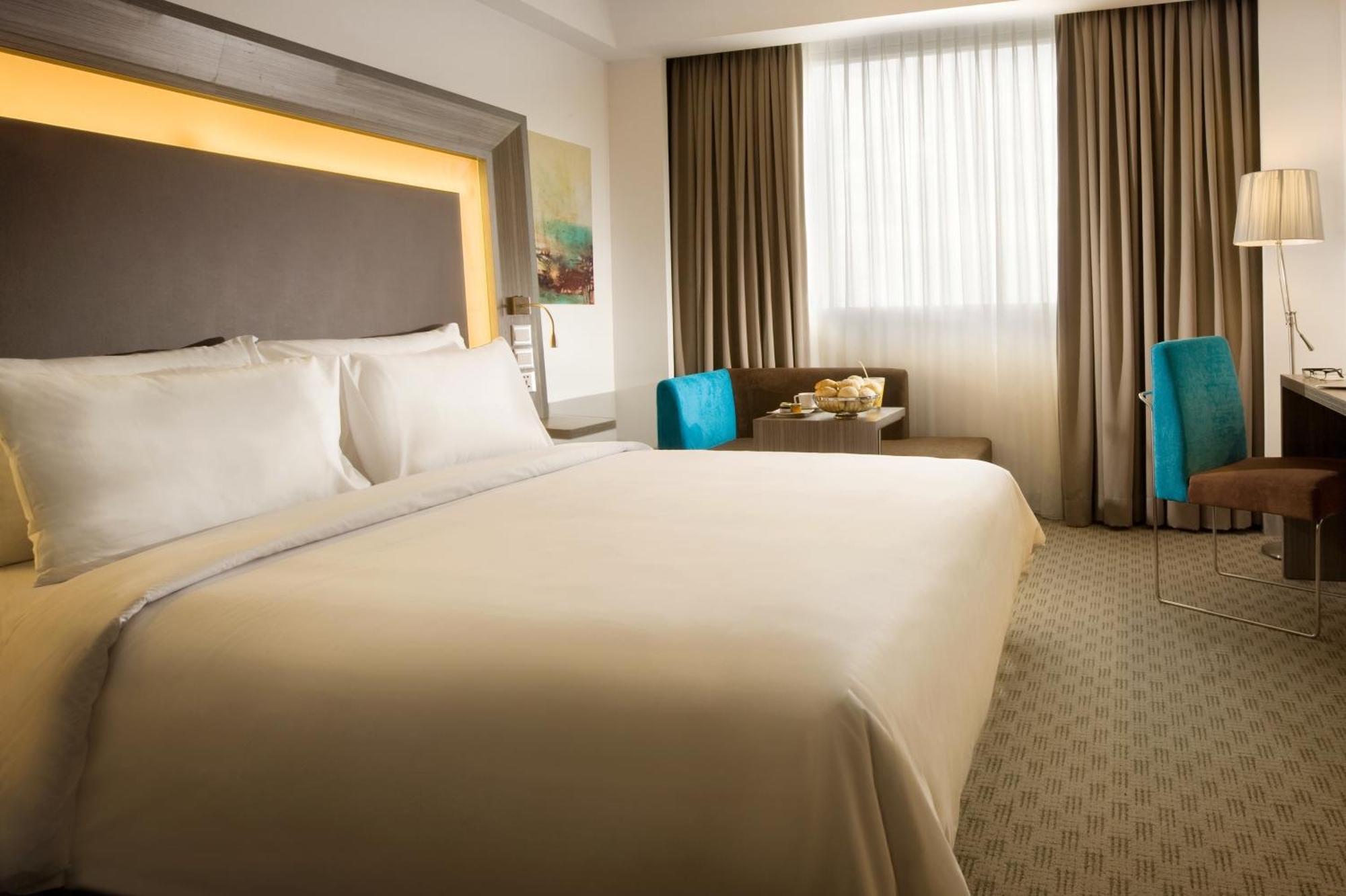 Novotel Bangka Hotel & Convention Center Pangkal Pinang Rum bild