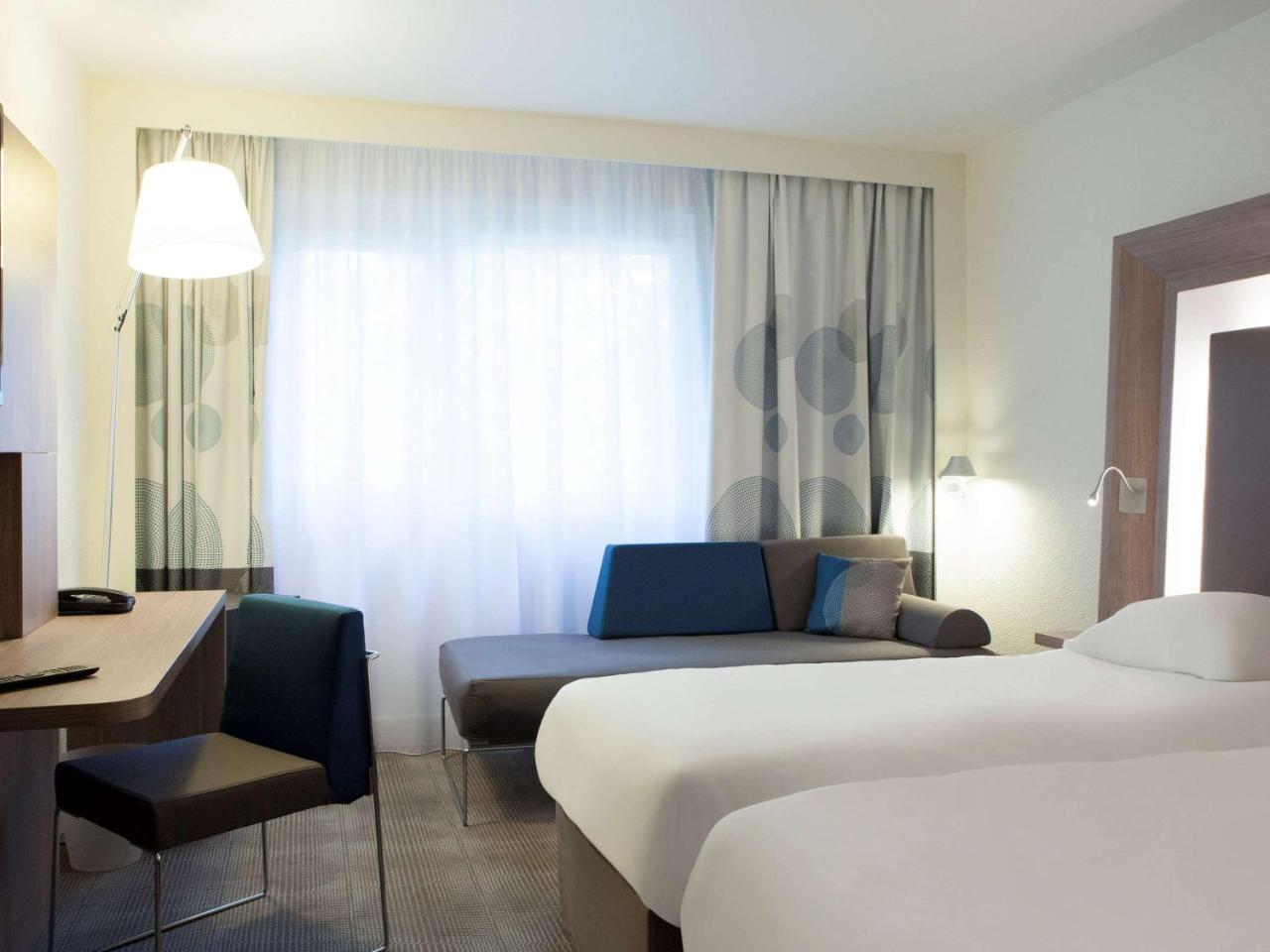 Novotel Bangka Hotel & Convention Center Pangkal Pinang Exteriör bild